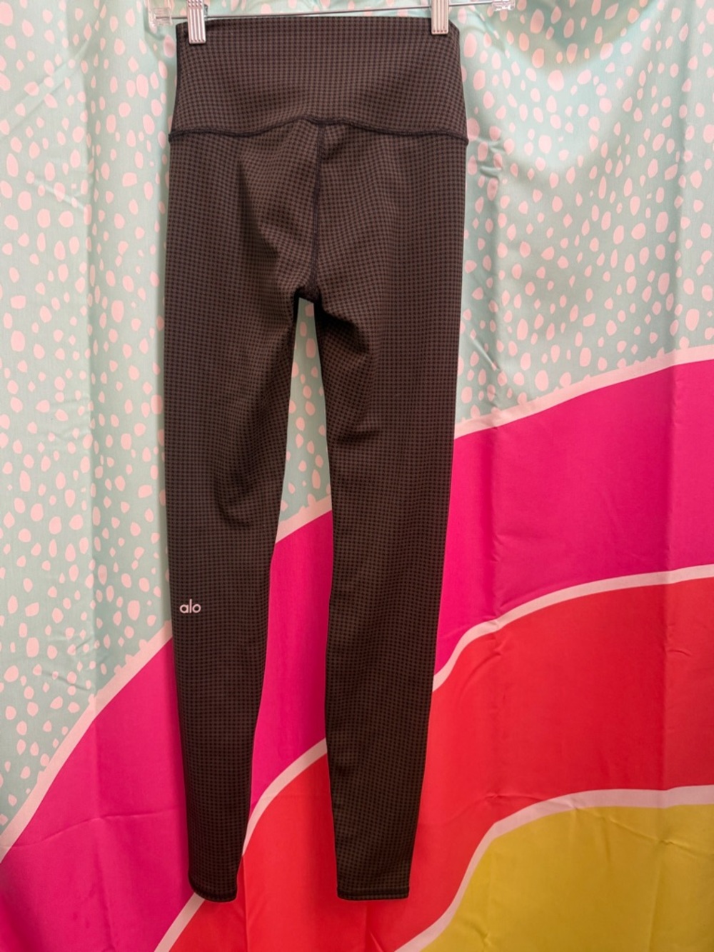 High-Waist ALO YOGA Black Textured Leggings - Picture 2 of 2